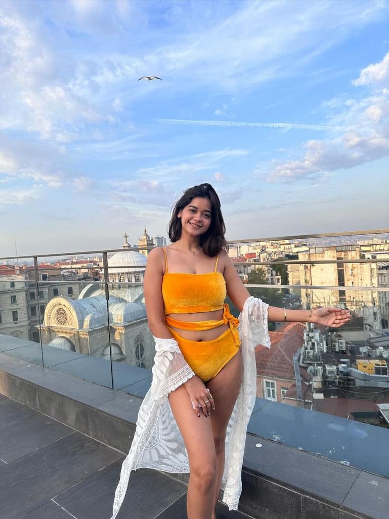 Niharika Kaur in Sunshine Monokini