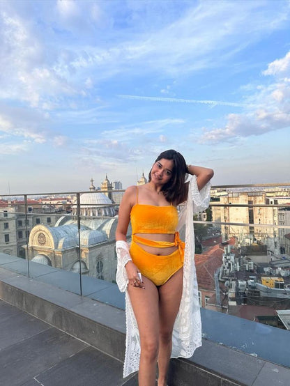 Niharika Kaur in Sunshine Monokini